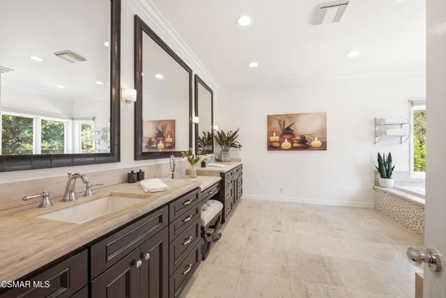 29804 Westhaven Drive, Agoura Hills, CA 91301