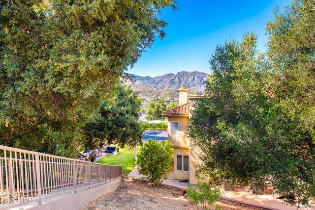 29804 Westhaven Drive, Agoura Hills, CA 91301