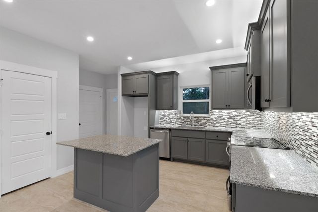 125 Barcelona, Payne Springs, TX 75156