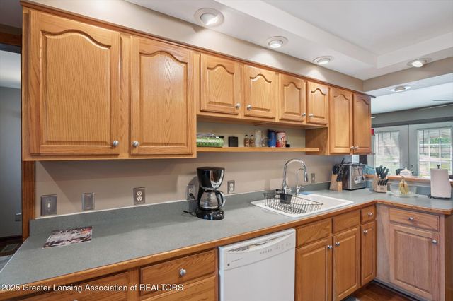 2185 W Barnes Road, Mason, MI 48854