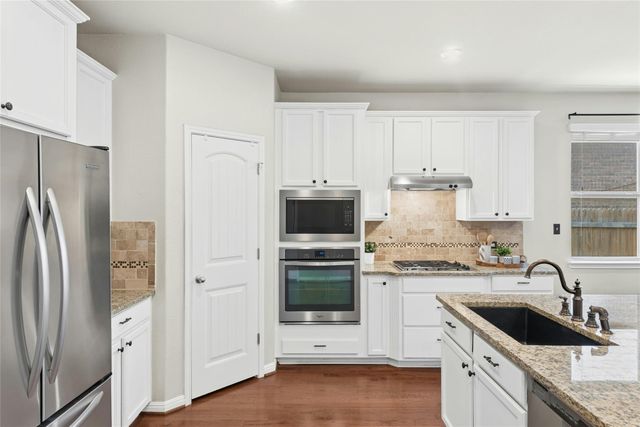 2704 Santa Ana LN, Round Rock, TX 78665