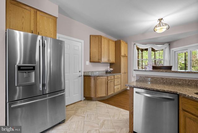 7805 HERITAGE FARM DR, Gaithersburg, MD 20886