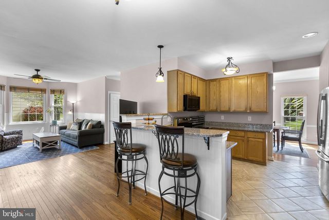 7805 HERITAGE FARM DR, Gaithersburg, MD 20886