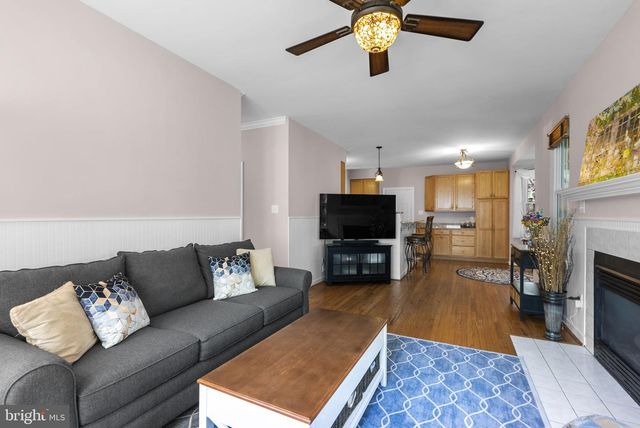 7805 HERITAGE FARM DR, Gaithersburg, MD 20886