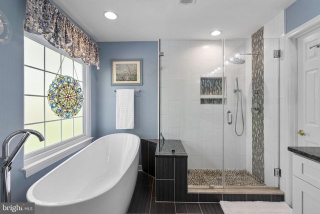 7805 HERITAGE FARM DR, Gaithersburg, MD 20886