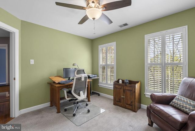 7805 HERITAGE FARM DR, Gaithersburg, MD 20886