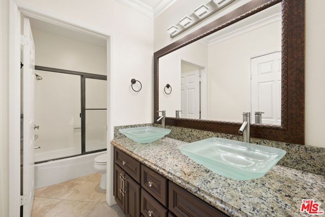 11645 Montana Avenue 315, Los Angeles, CA 90049