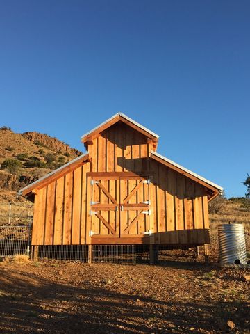 59 Wagon Rd, Alpine, TX 79830