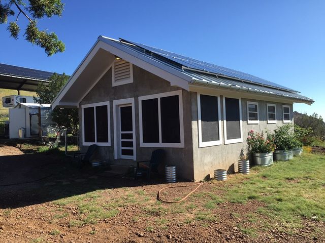 59 Wagon Rd, Alpine, TX 79830