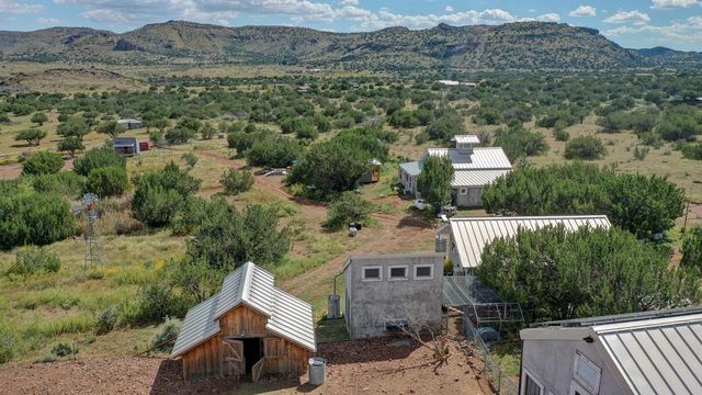 59 Wagon Rd, Alpine, TX 79830