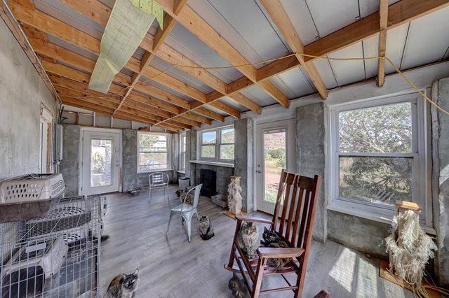 59 Wagon Rd, Alpine, TX 79830