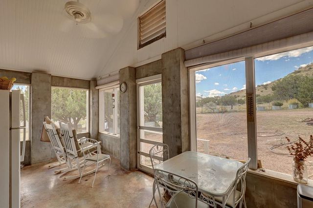 59 Wagon Rd, Alpine, TX 79830