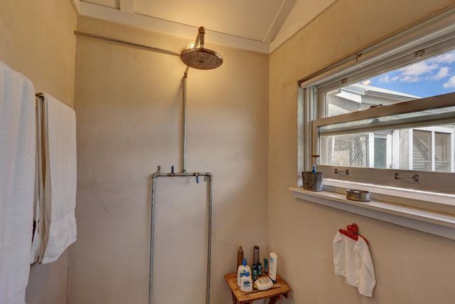 59 Wagon Rd, Alpine, TX 79830