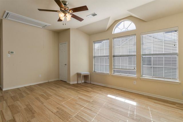 11409 Pheasant Creek Drive, Fort Worth, TX 76244