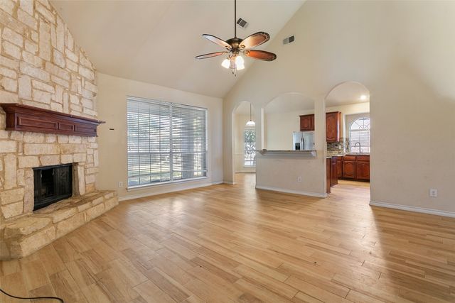 11409 Pheasant Creek Drive, Fort Worth, TX 76244