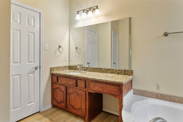 11409 Pheasant Creek Drive, Fort Worth, TX 76244