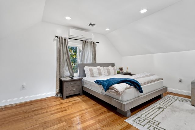 162 Brush Hill Rd 2, Milton, MA 02186