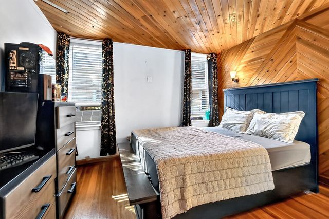 162 Brush Hill Rd 2, Milton, MA 02186