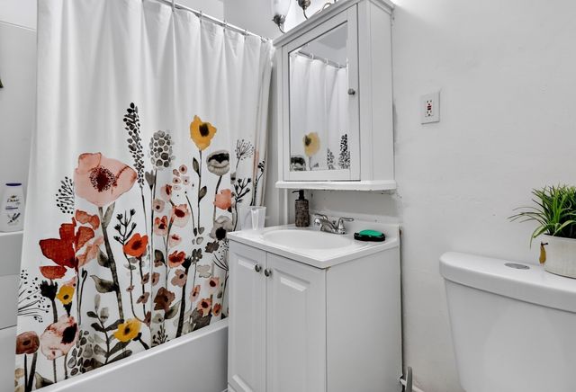 162 Brush Hill Rd 2, Milton, MA 02186