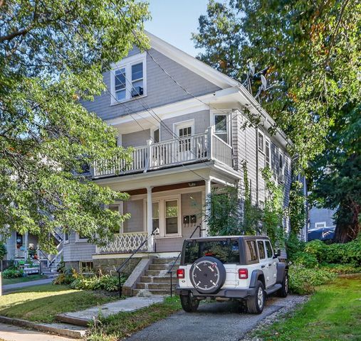 162 Brush Hill Rd 2, Milton, MA 02186