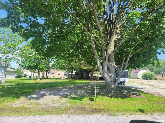 408 Duckworth Street, Pinckneyville, IL 62274