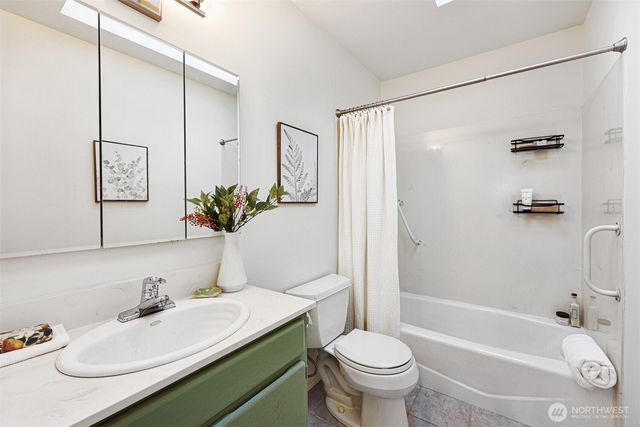 16505 67th Avenue W, Lynnwood, WA 98037