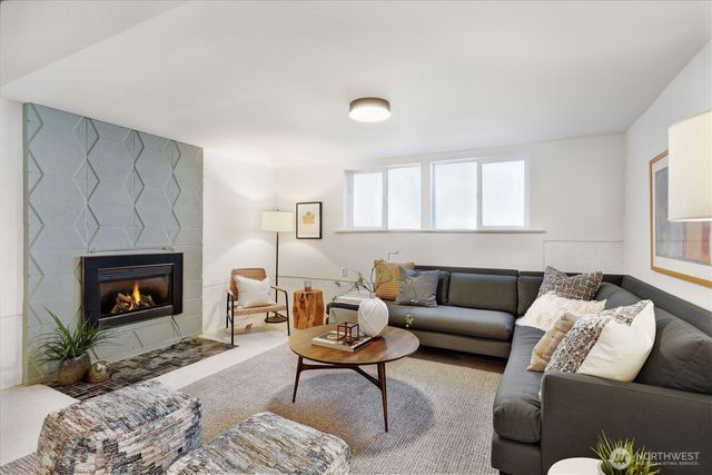 16505 67th Avenue W, Lynnwood, WA 98037