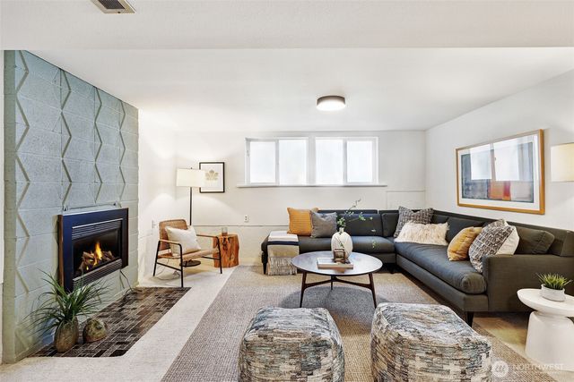 16505 67th Avenue W, Lynnwood, WA 98037