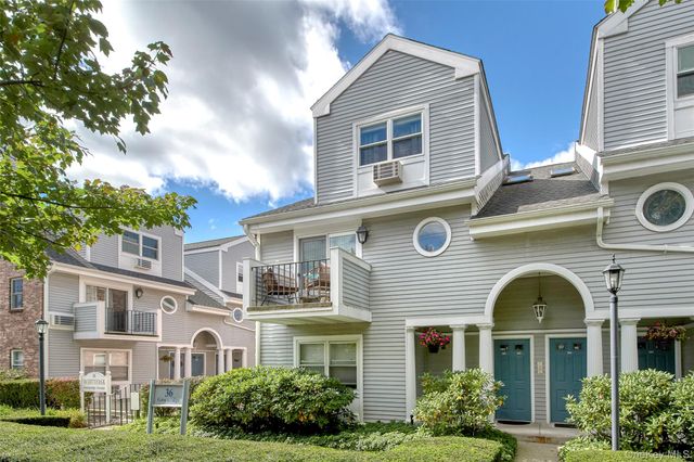 36 Greenridge Avenue 202, White Plains, NY 10605