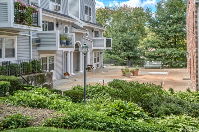 36 Greenridge Avenue 202, White Plains, NY 10605