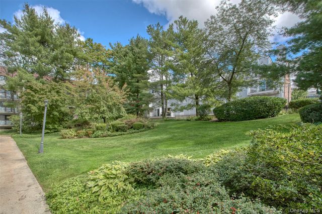 36 Greenridge Avenue 202, White Plains, NY 10605