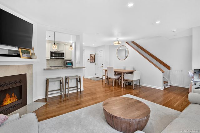 36 Greenridge Avenue 202, White Plains, NY 10605