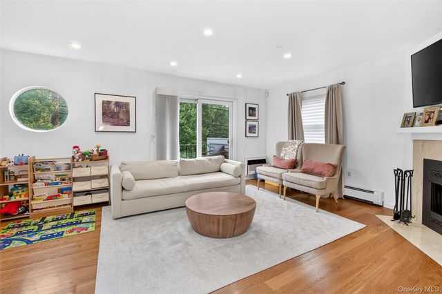 36 Greenridge Avenue 202, White Plains, NY 10605