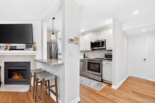 36 Greenridge Avenue 202, White Plains, NY 10605