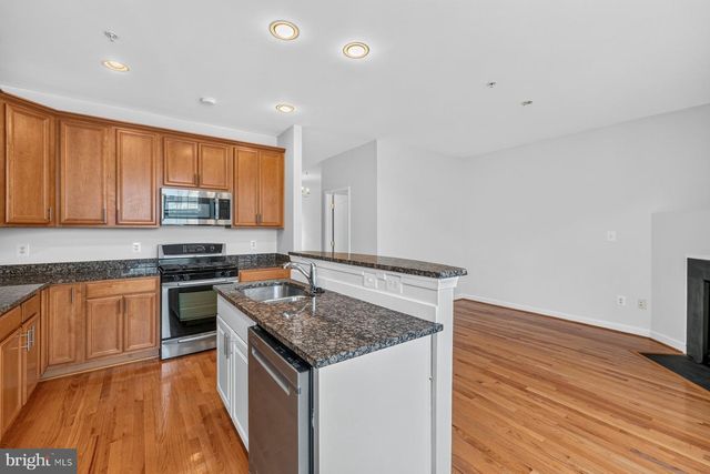 8010 HOMEFIELD DR, Landover, MD 20785