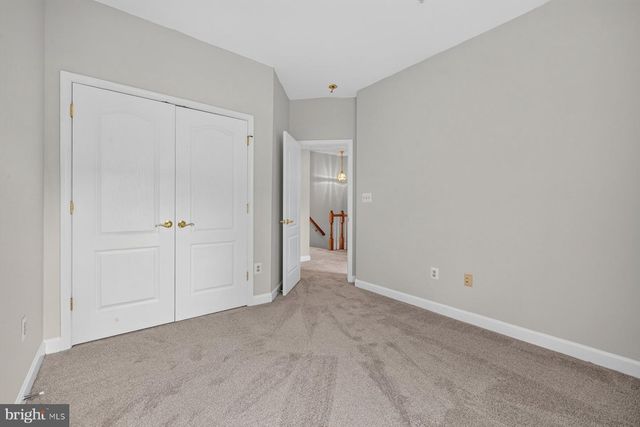 8010 HOMEFIELD DR, Landover, MD 20785