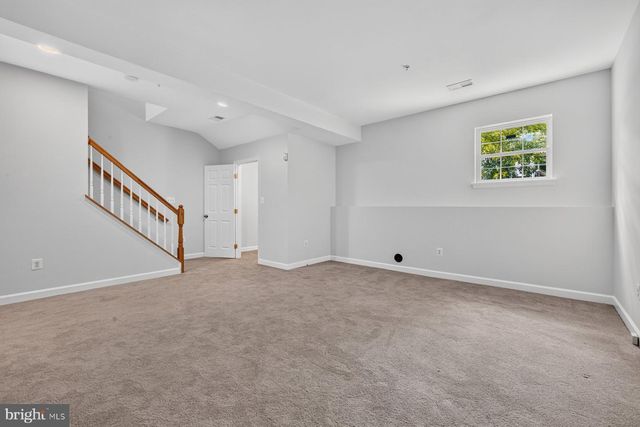 8010 HOMEFIELD DR, Landover, MD 20785