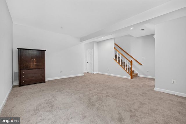 8010 HOMEFIELD DR, Landover, MD 20785
