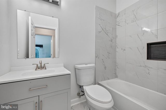 8010 HOMEFIELD DR, Landover, MD 20785