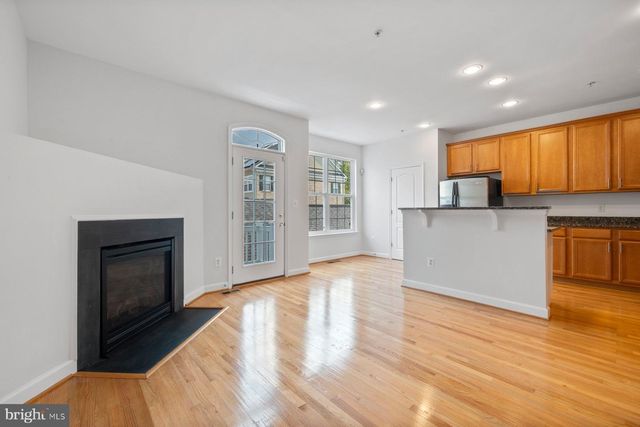 8010 HOMEFIELD DR, Landover, MD 20785