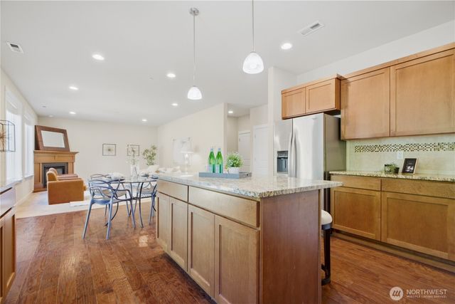 7326 NE 201st Place, Kenmore, WA 98028