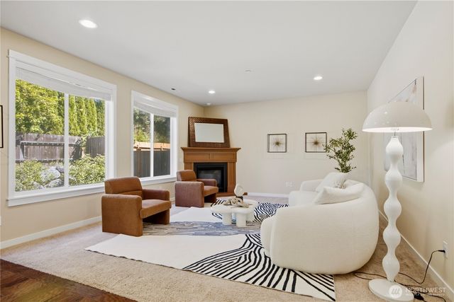 7326 NE 201st Place, Kenmore, WA 98028