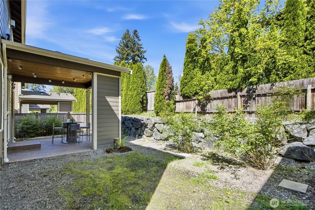 7326 NE 201st Place, Kenmore, WA 98028