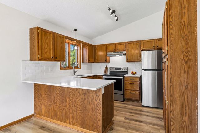 1610 Burns Avenue, Saint Paul, MN 55106
