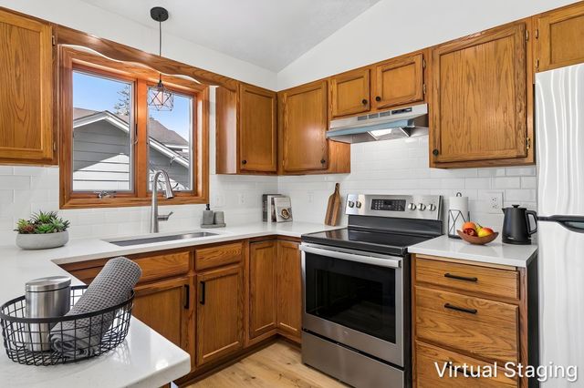 1610 Burns Avenue, Saint Paul, MN 55106