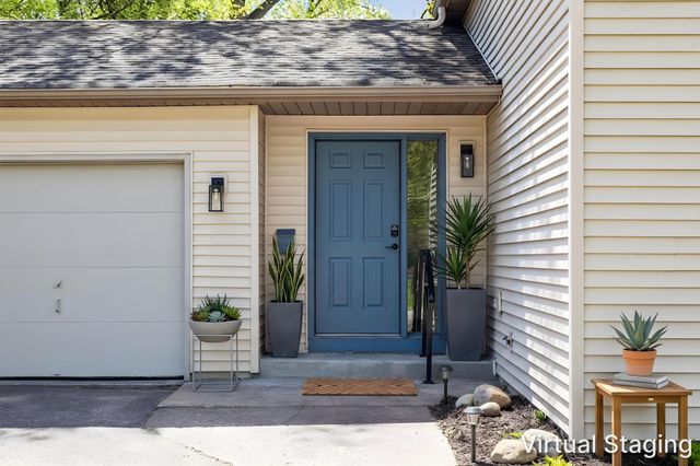 1610 Burns Avenue, Saint Paul, MN 55106