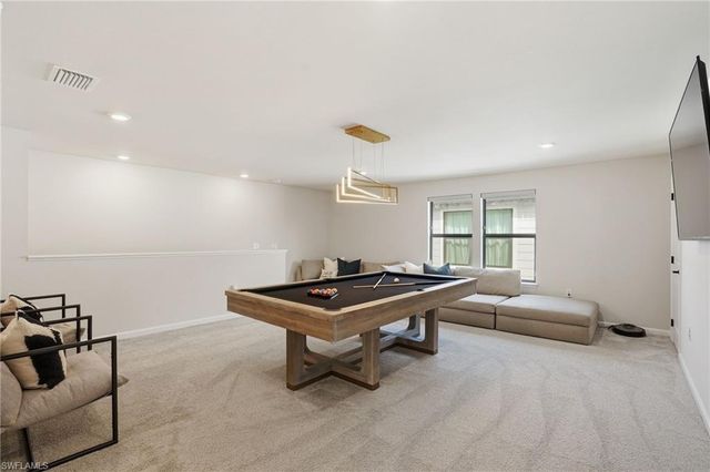 10395 Ventana LN, Naples, FL 34120