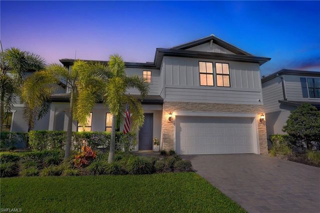 10395 Ventana LN, Naples, FL 34120