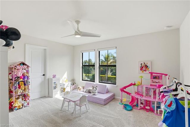 10395 Ventana LN, Naples, FL 34120