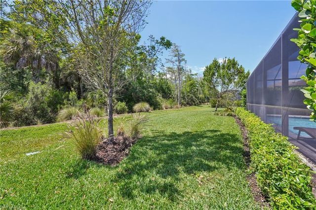 10395 Ventana LN, Naples, FL 34120